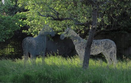 Wire sculptures – horses